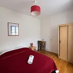 בית נופש Maison De Charme - A 1 Min - Jardin Prive