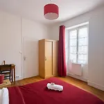 Дом отдыха Maison De Charme - A 1 Min - Jardin Prive Порник