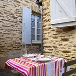 Maison De Charme - A 1 Min - Jardin Prive Дом отдыха Порник