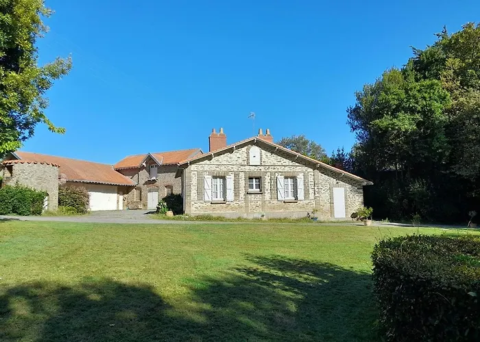 Holiday home Maison De Charme - A 1 Min - Jardin Prive *