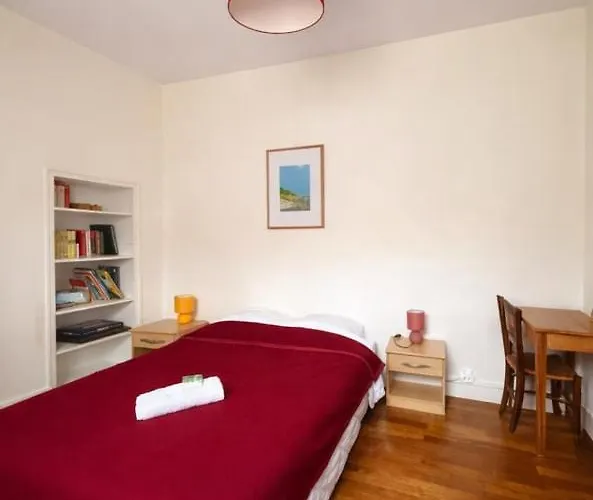 Maison De Charme - A 1 Min - Jardin Prive